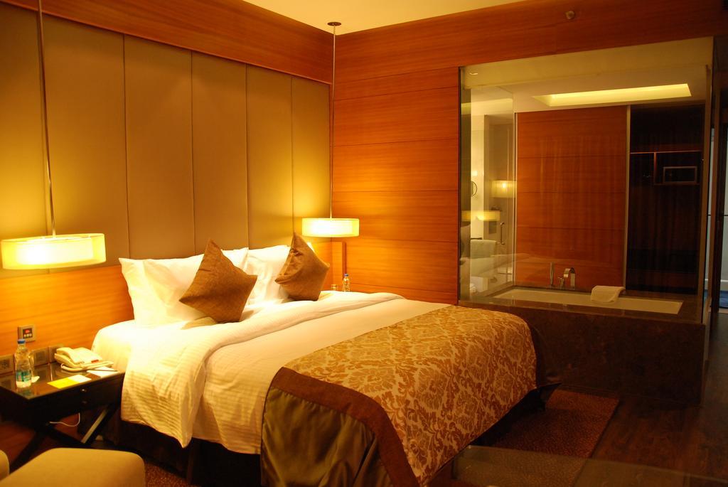 Hotel Regenta One, Hyderabad Zimmer foto